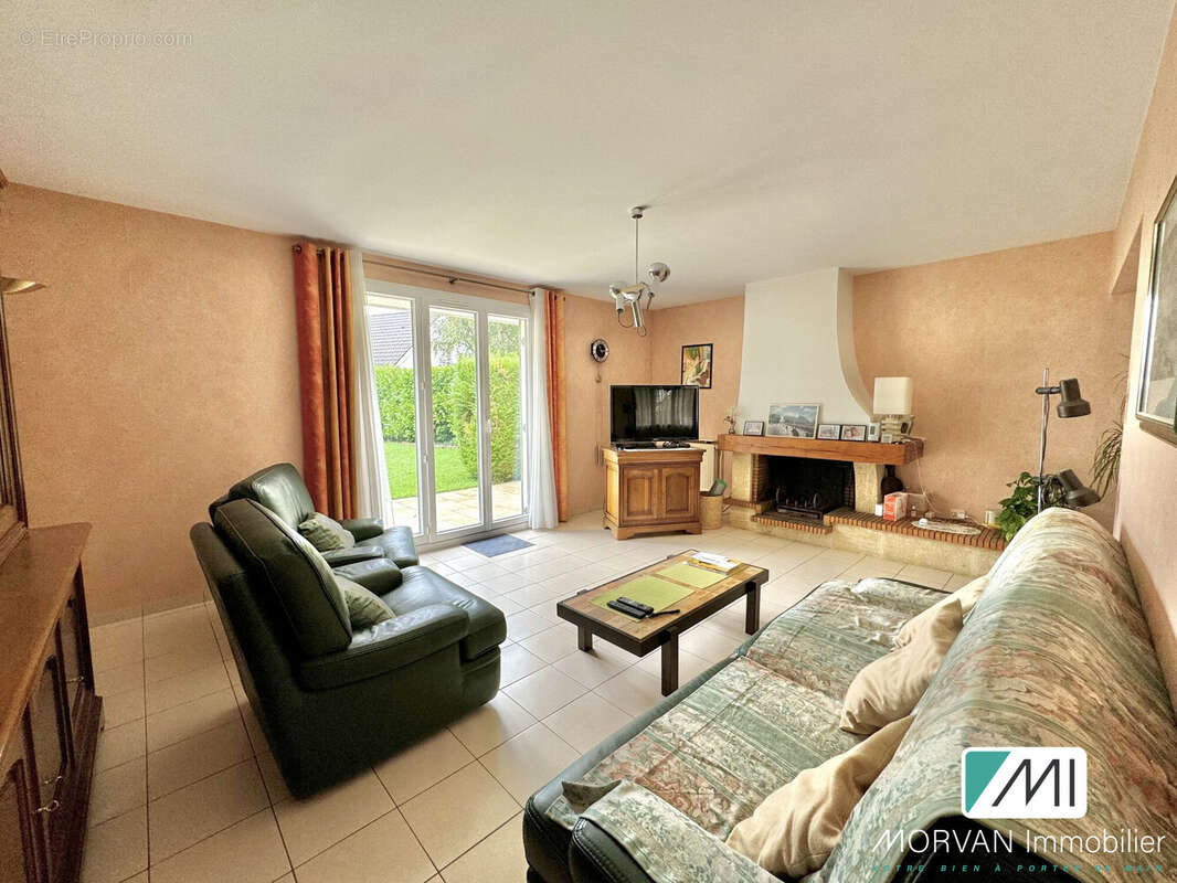 Maison à LES ESSARTS-LE-ROI