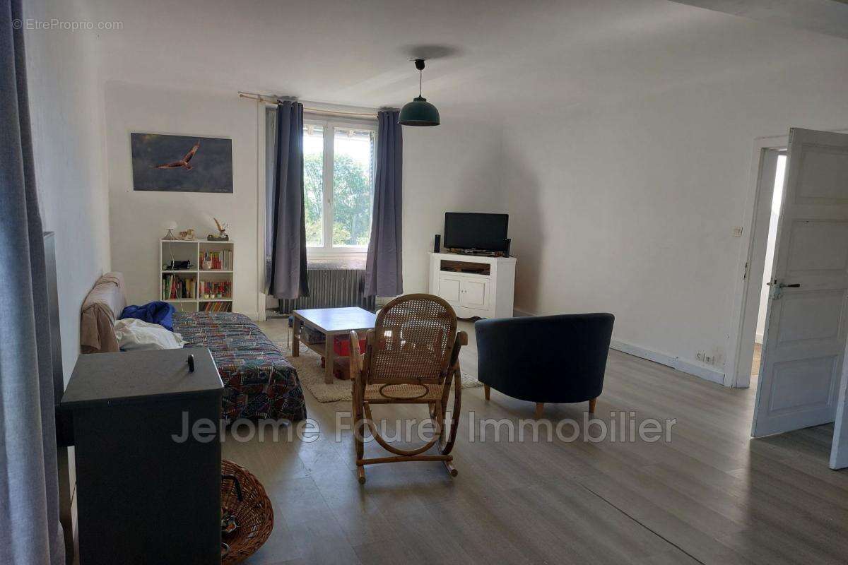 Maison à SOUDEILLES