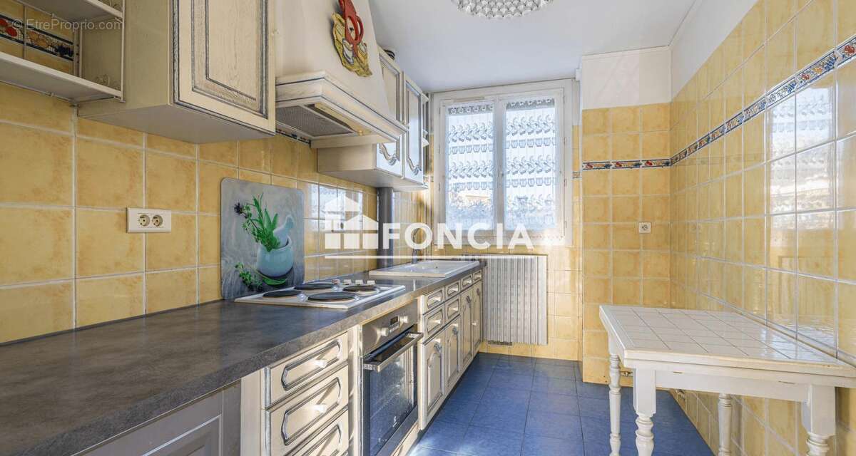 La Valette-du-Var – Appartement T4 de 74 m² lumineux avec terrasse, balcon et cave - photo 3
