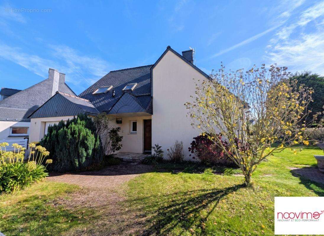 Maison à PLOEREN