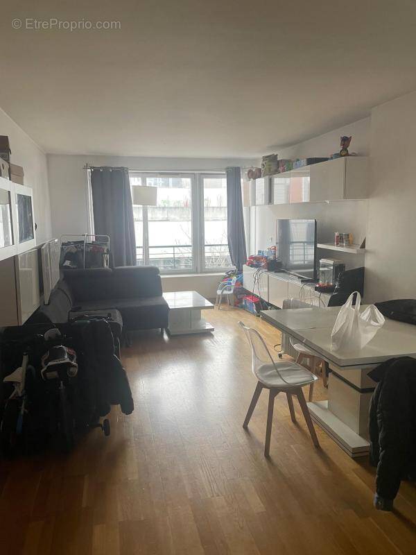 Appartement à PARIS-19E