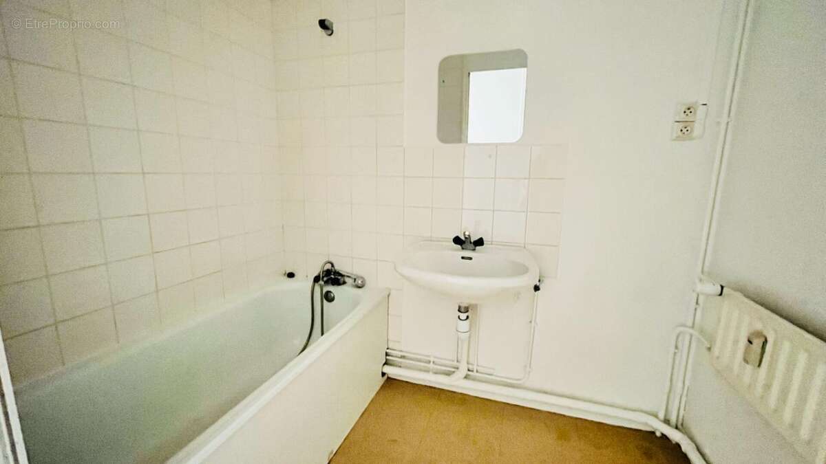 Appartement Angers 3 pièces terrasse CHU Hauts de St Aubin - photo 7