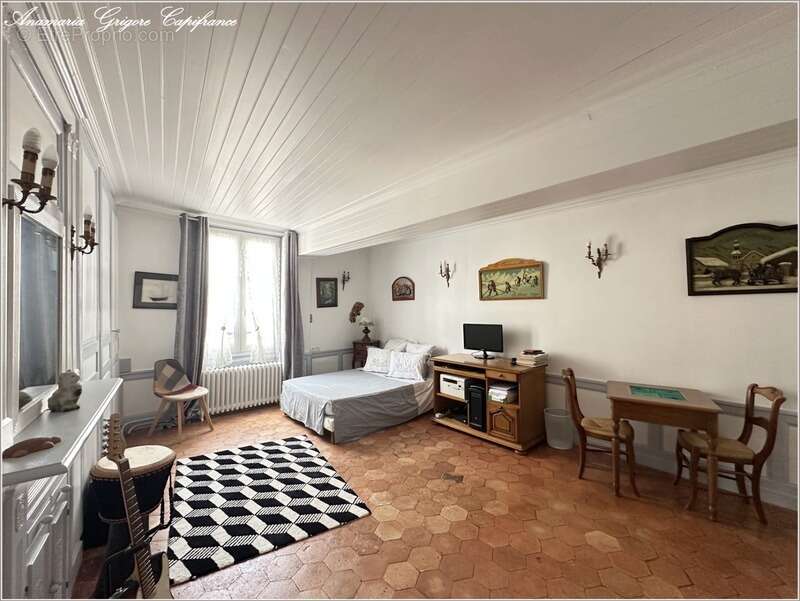 Maison à COURVILLE-SUR-EURE