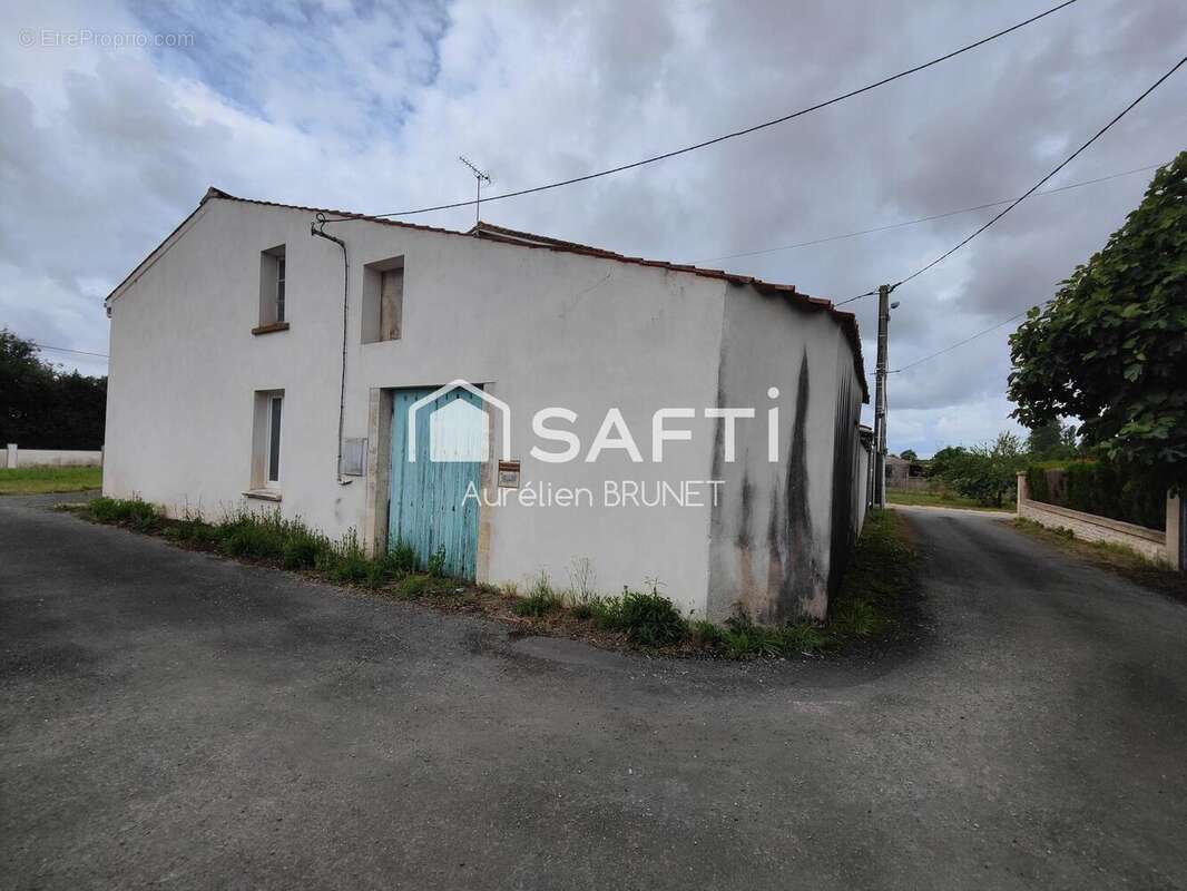 Photo 2 - Maison à SAINT-GEORGES-DE-REX