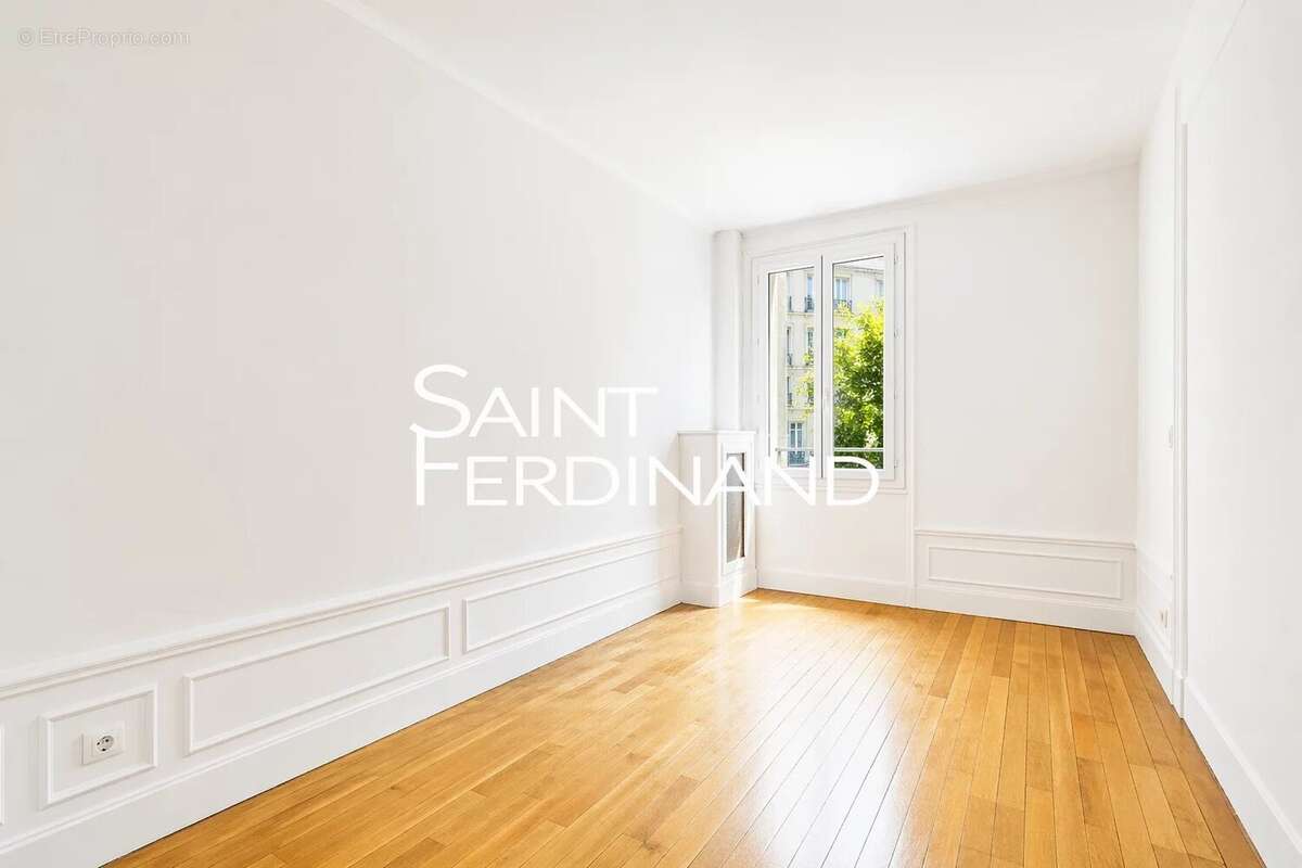 Appartement à NEUILLY-SUR-SEINE