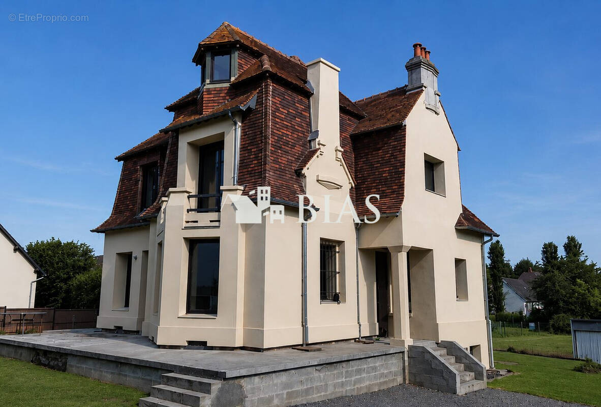 Maison à BOURG-ACHARD