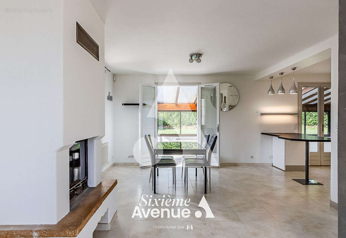 Maison à CHAZAY-D'AZERGUES