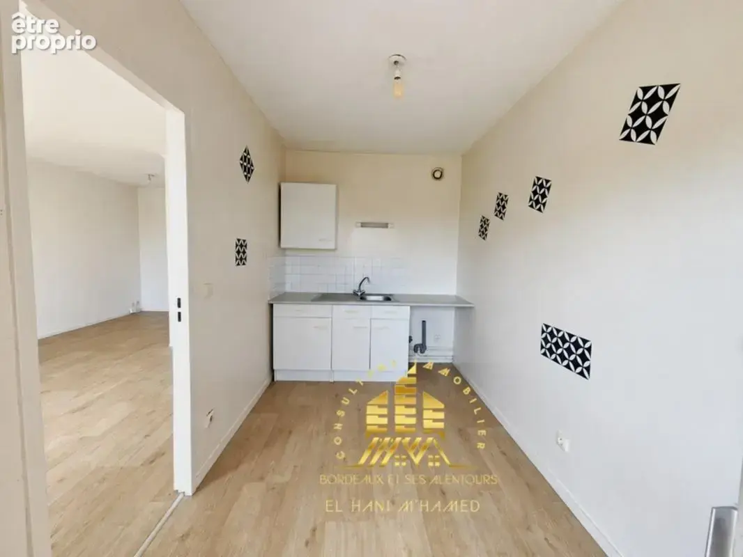 Appartement T1 bis, 7e étage avec terrasse – Bordeaux, à saisir en exclusivité - photo 2