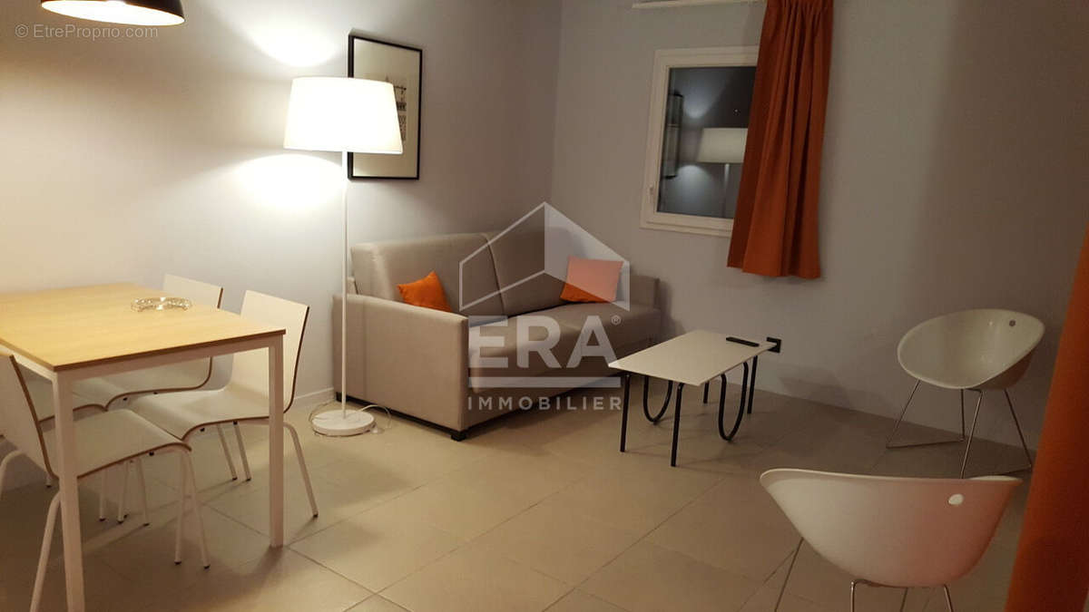 Appartement à MOUGINS