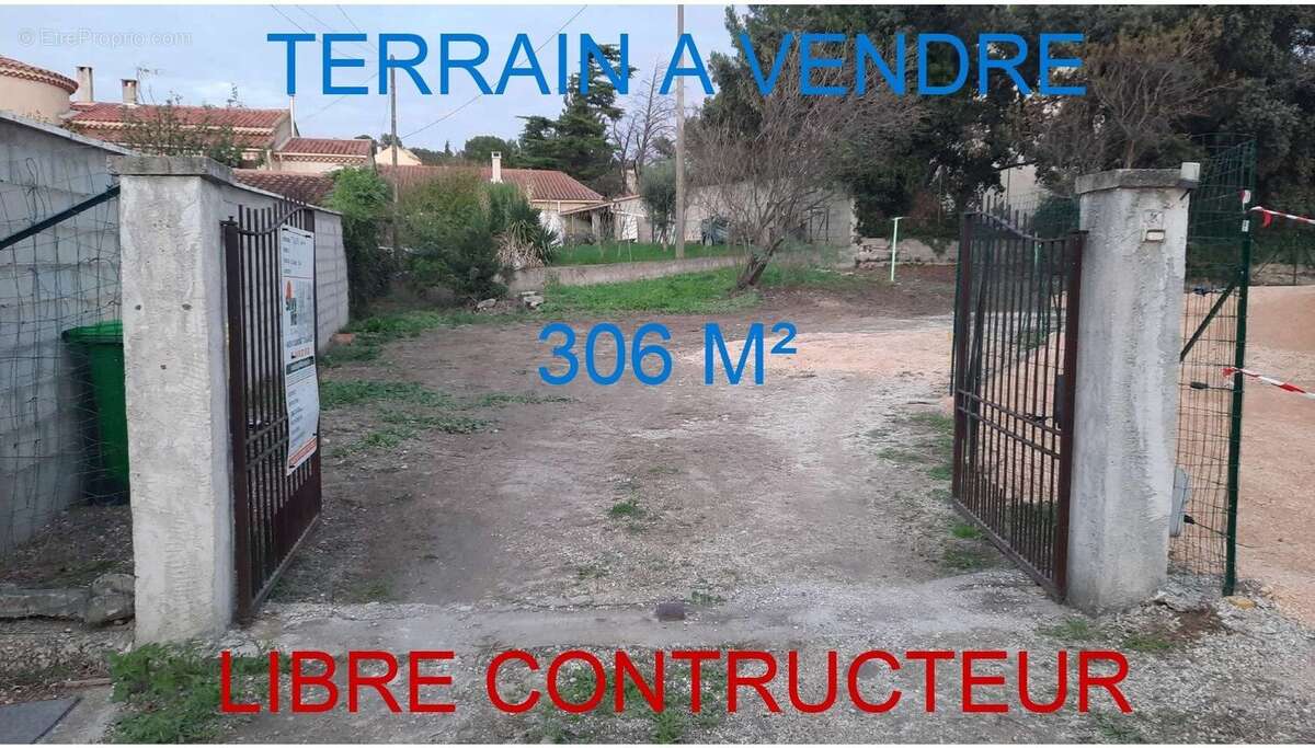 Terrain à CAUMONT-SUR-DURANCE