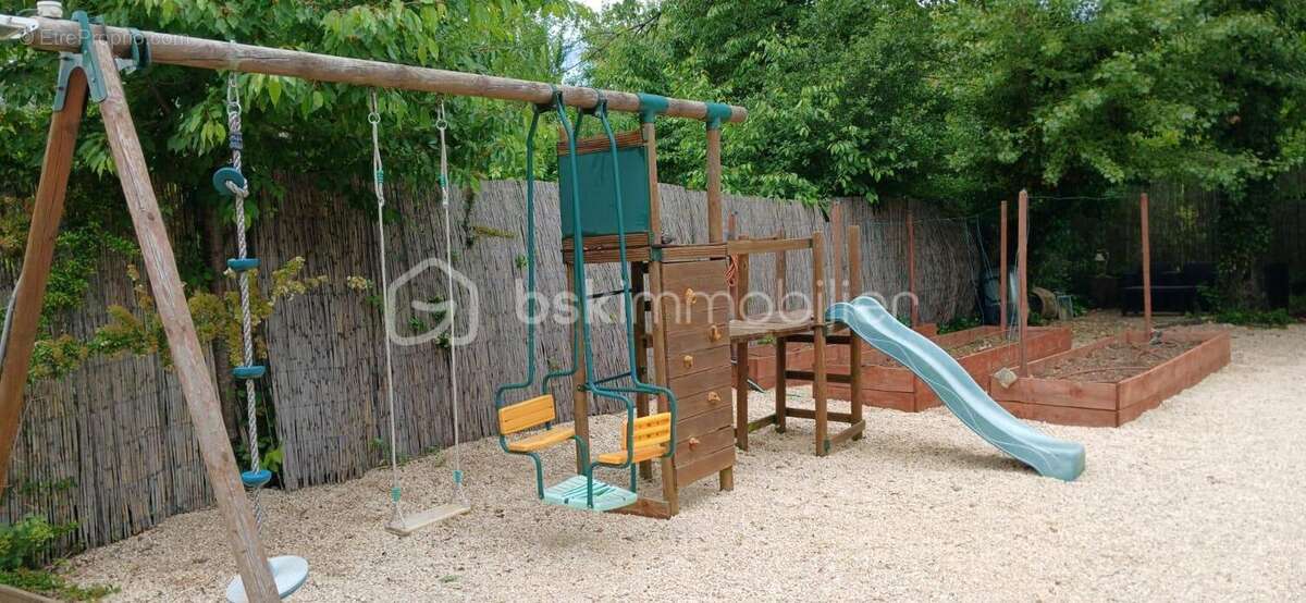 Maison à MOLIERES-SUR-CEZE