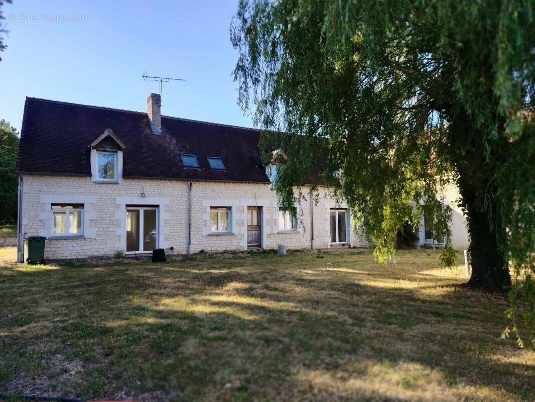 Maison à MARCE-SUR-ESVES