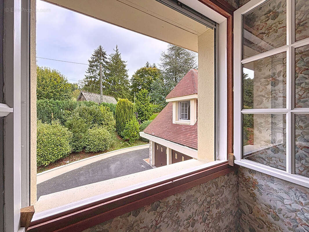 Maison à SAINT-CYR-DU-RONCERAY