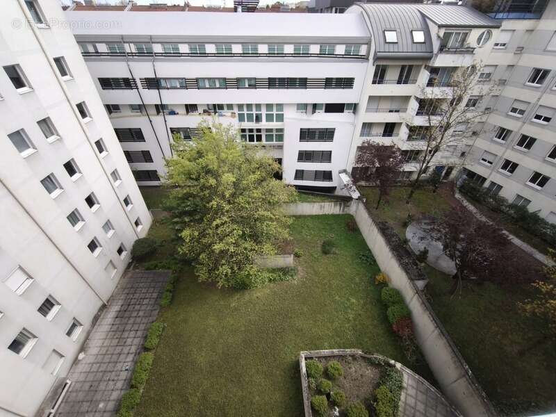 Appartement à LYON-8E
