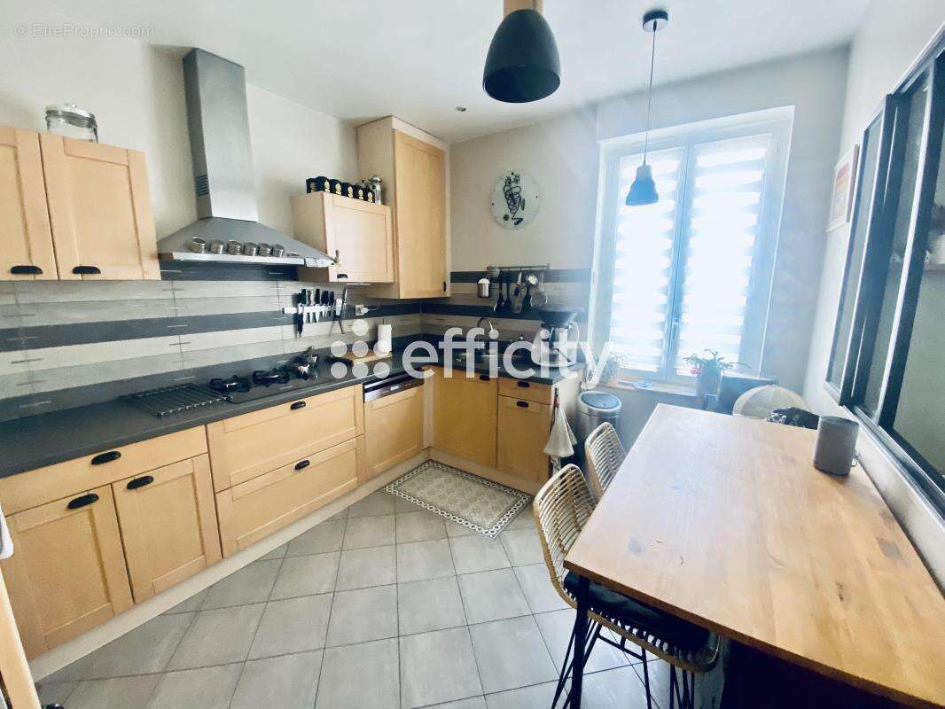 Maison à VILLEURBANNE