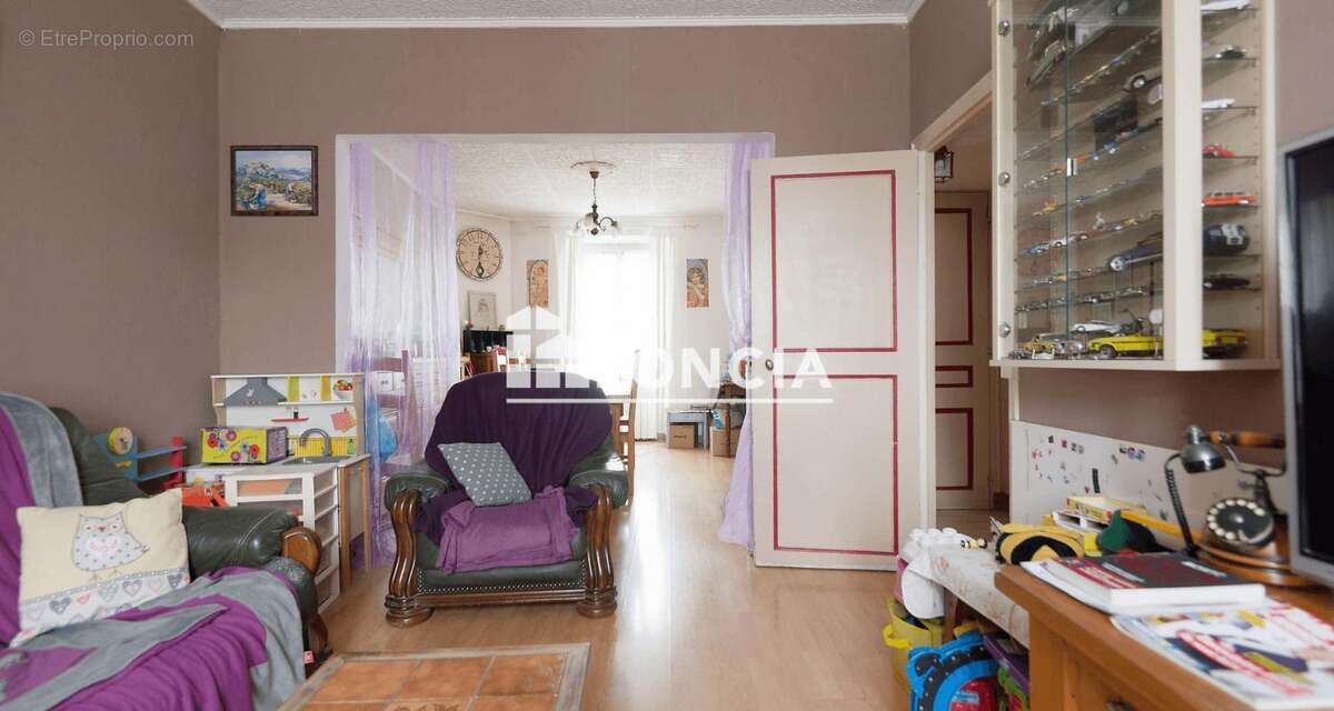 Appartement à CORBEIL-ESSONNES