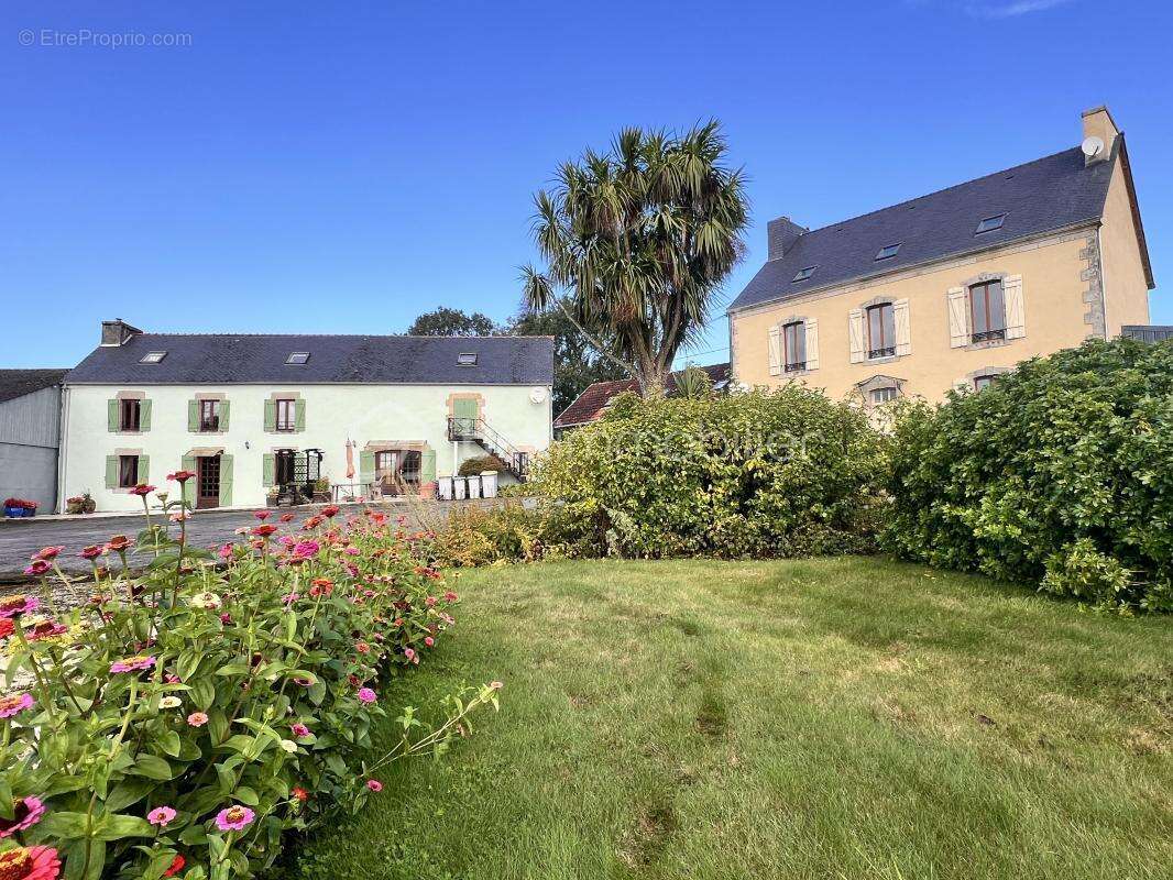 Maison à SAINT-COULITZ