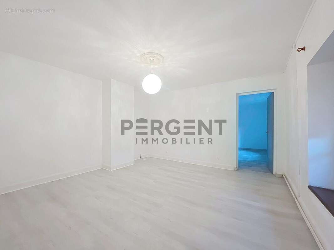 Maison à BELLEVILLE-ET-CHATILLON-SUR-BAR