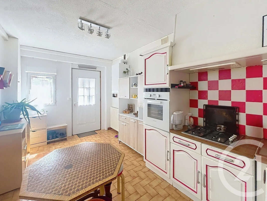 Maison à L'ISLE-D'ESPAGNAC