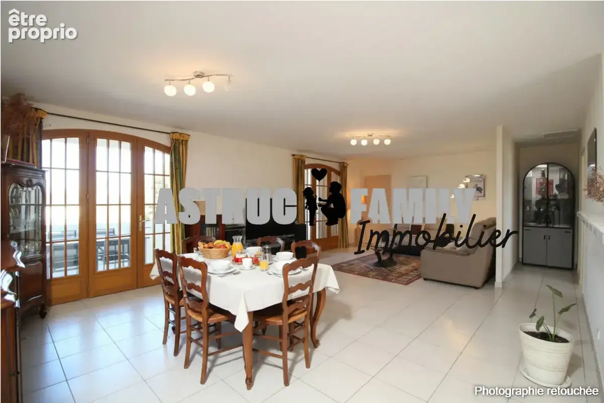 Maison Aigues Mortes 6 pièce(s) 180 m2 - photo 4