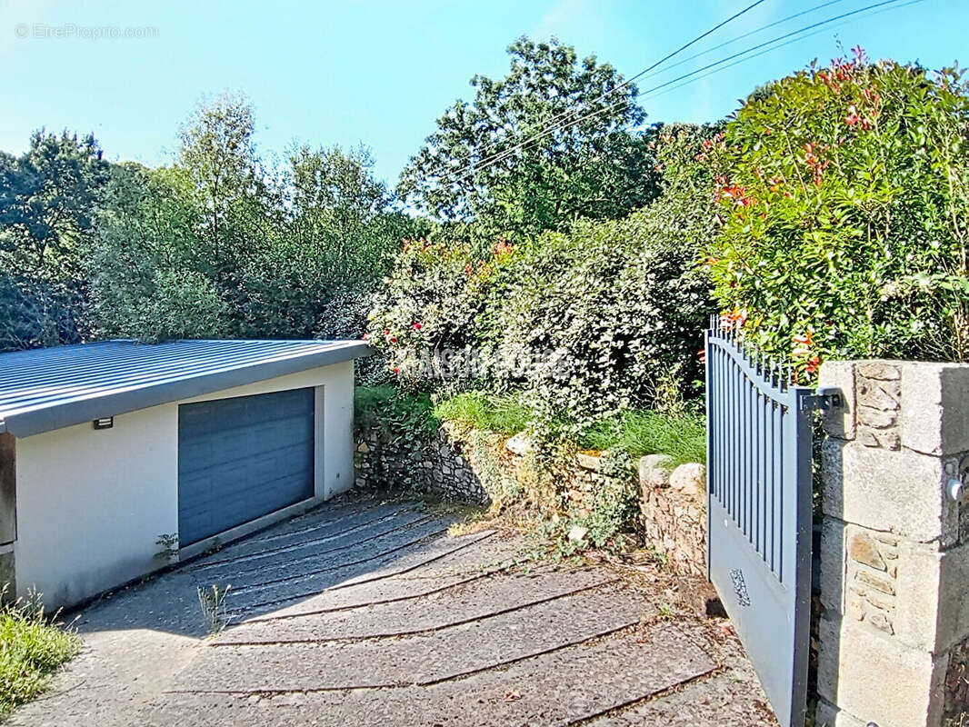Maison à LE MINIHIC-SUR-RANCE