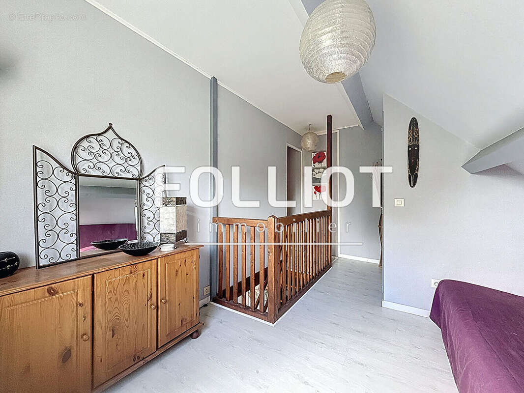 Maison à DONVILLE-LES-BAINS