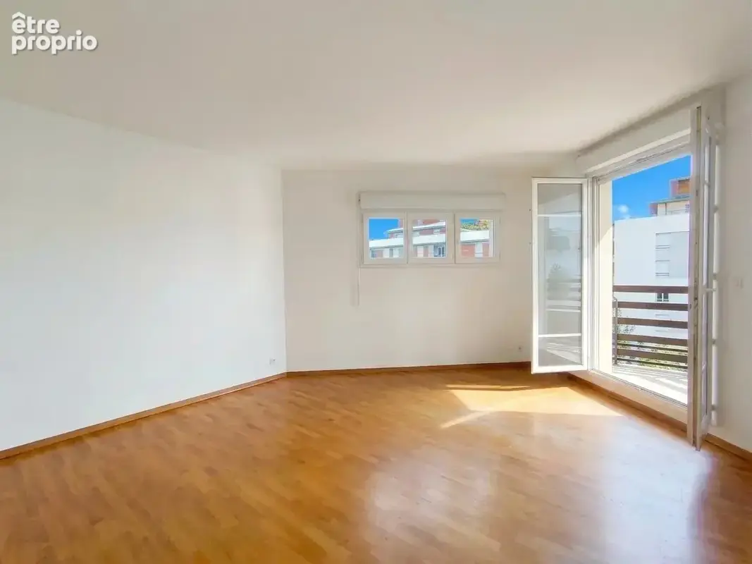 Appartement 3 pieces avec ascenseur, terrasse et parking - photo 2