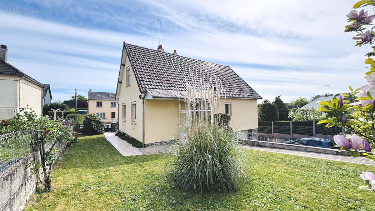 Maison à MAYENNE