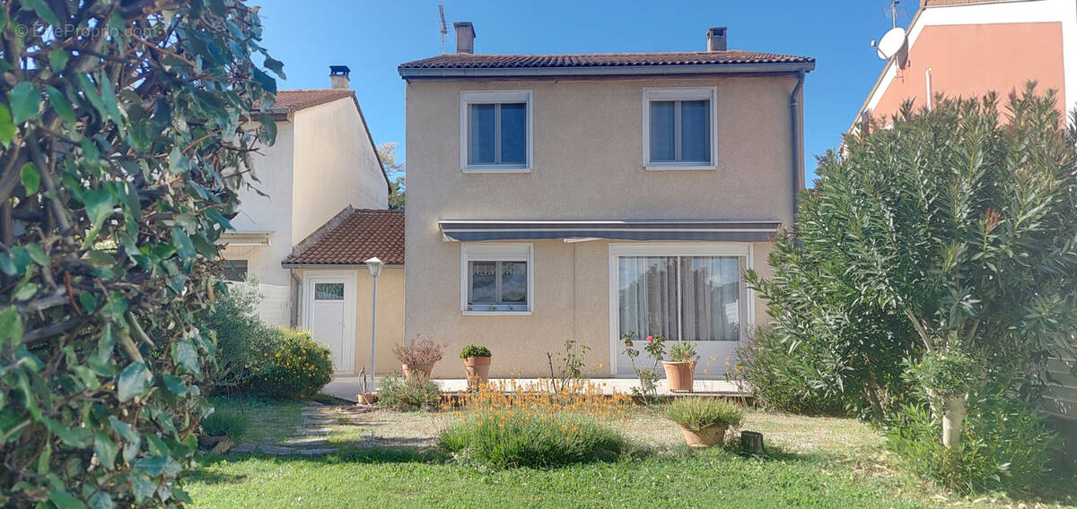 Maison à PONT-SAINT-ESPRIT