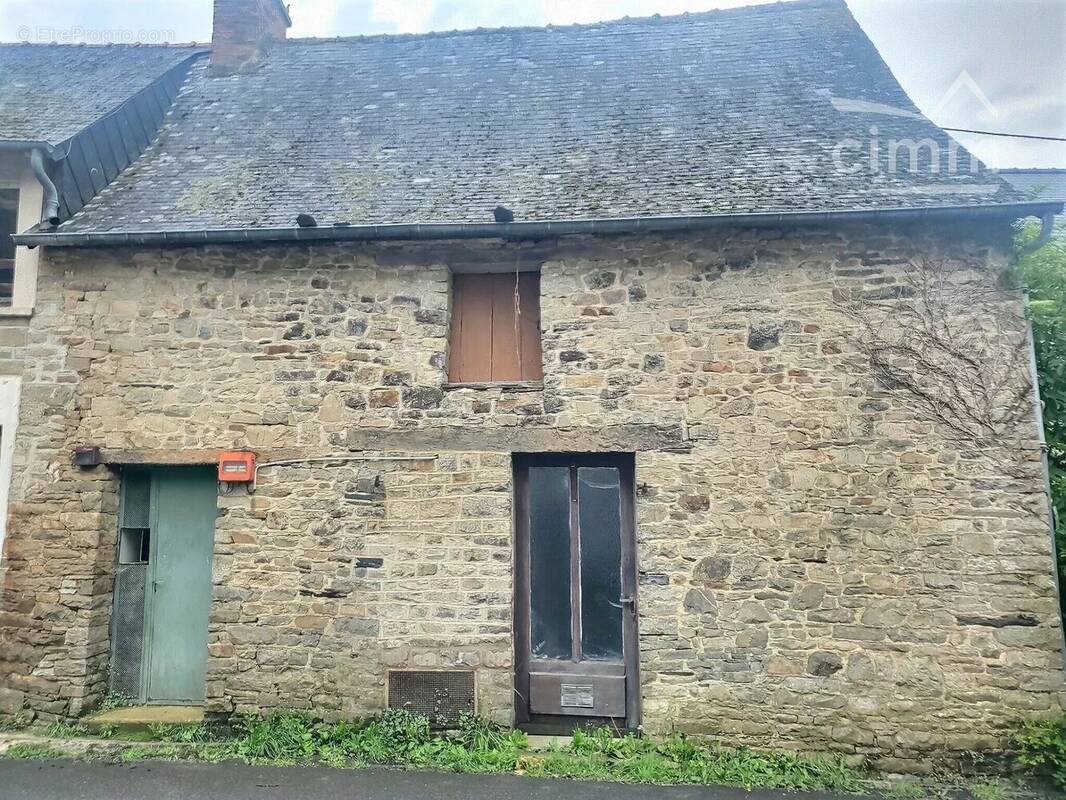 Maison à BOURG-DES-COMPTES