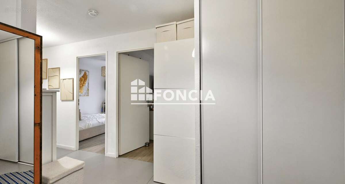 Appartement à CHANTELOUP-LES-VIGNES