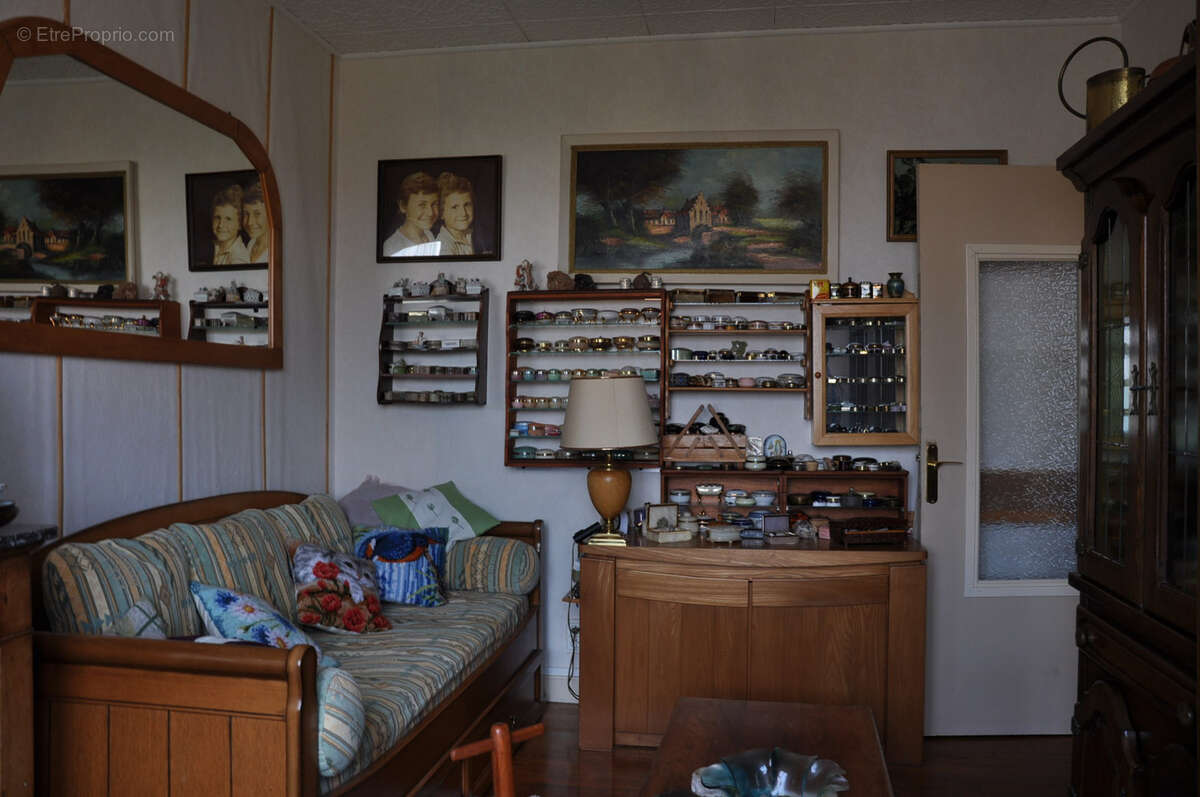 VENTE EN VIAGER OCCUPE, Beau pavillon de 1966, avec 4 chambres, grand jardin paysager et vues superbes... - photo 26