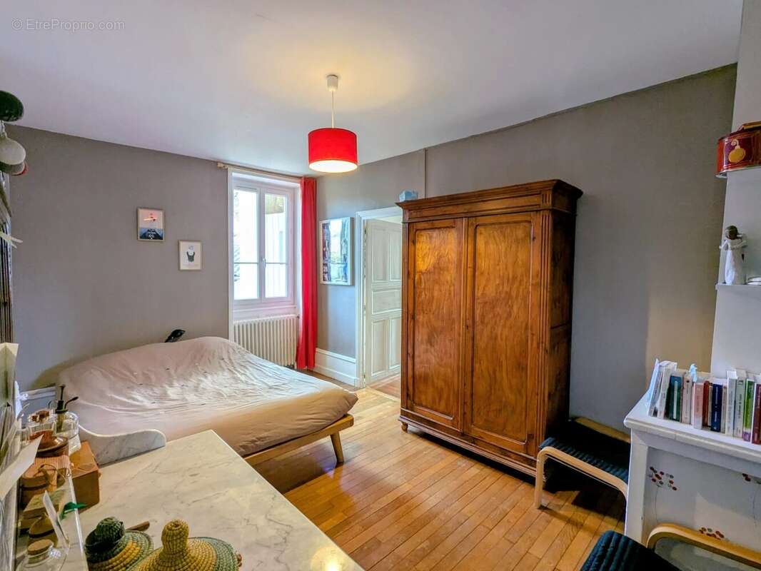 Maison 225 m² à Hurigny  - photo 13