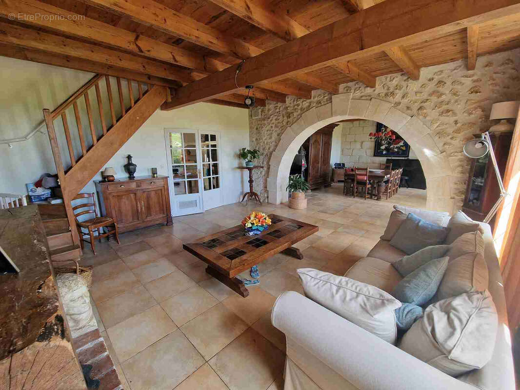 Maison à SAMONAC