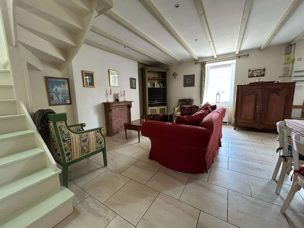 Créhen : Maison en pierres - photo 8