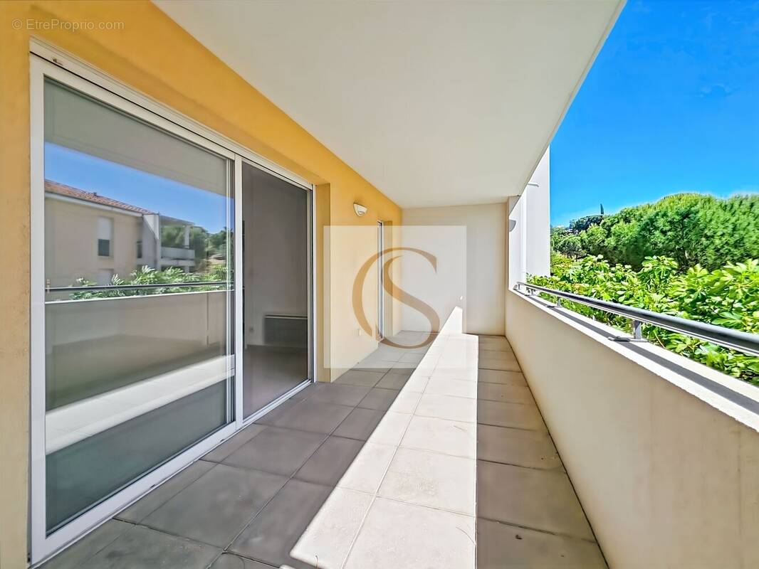 Appartement à FREJUS