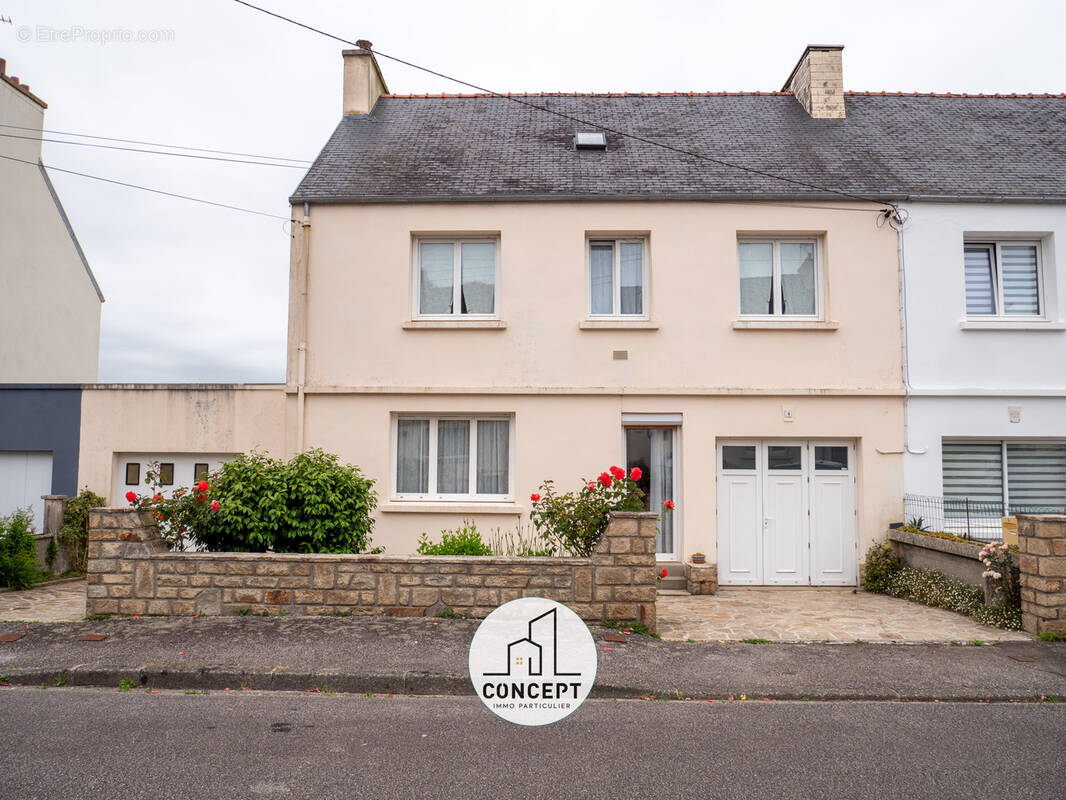 Maison à PLEYBEN