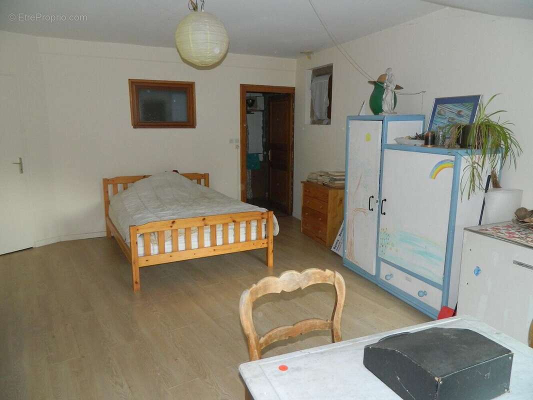 Maison 145 m² à Saint-Victor  - photo 9