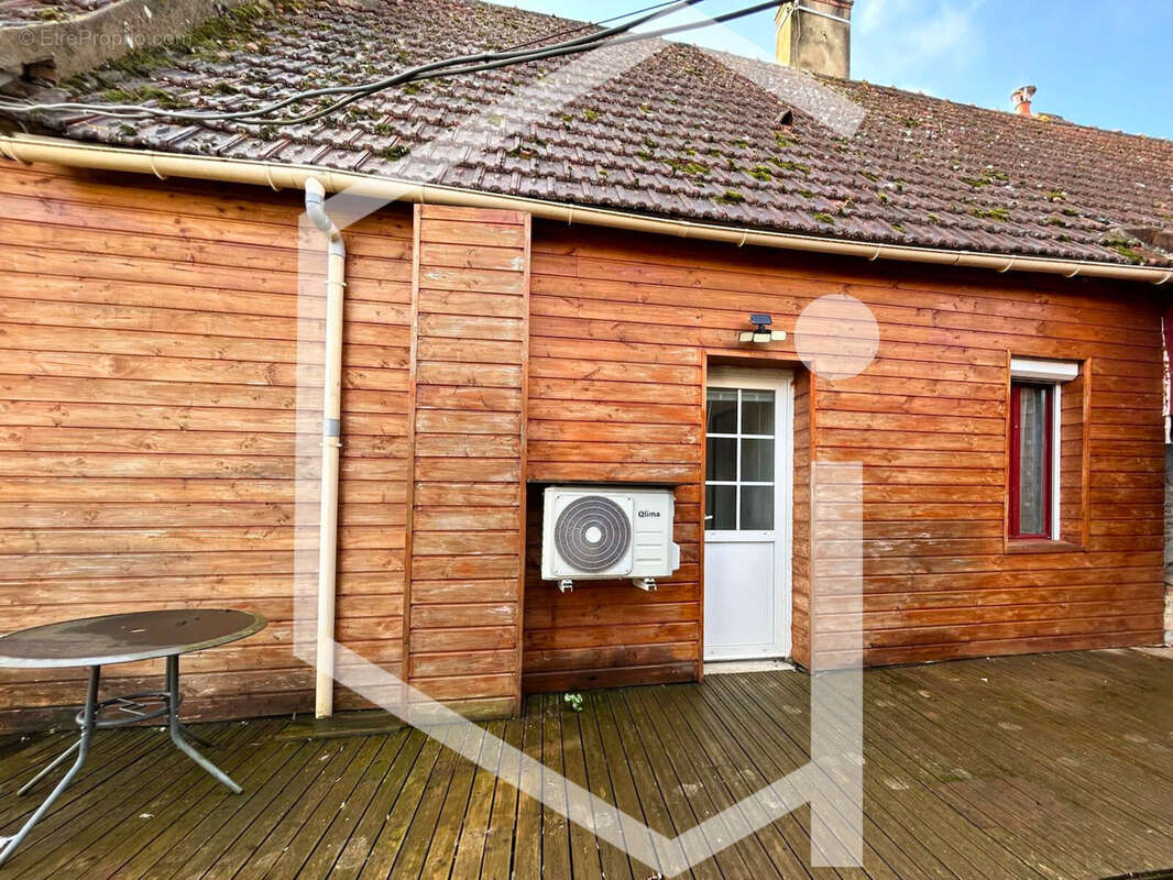 Appartement à SAINT-ENNEMOND