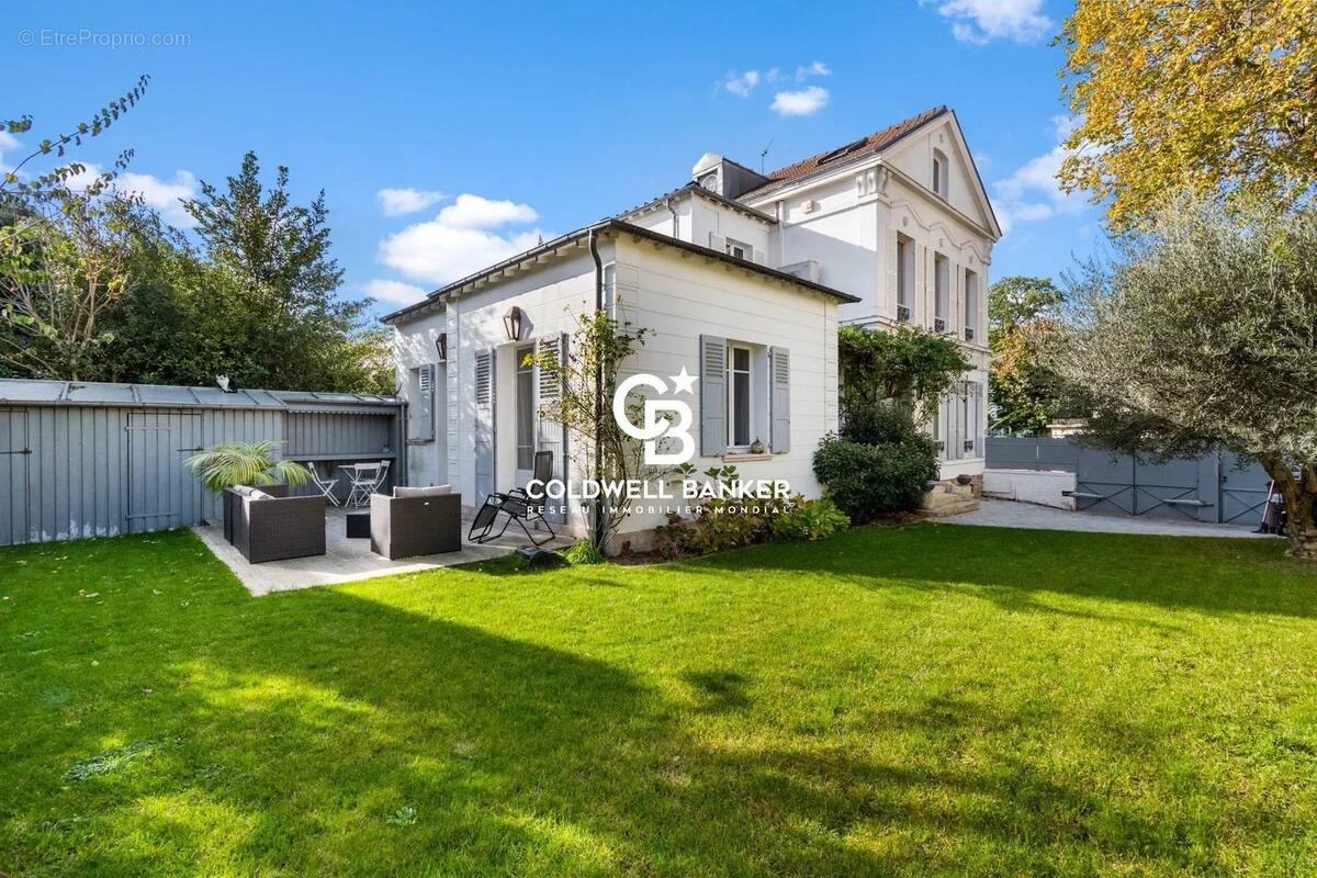 Maison à LE VESINET