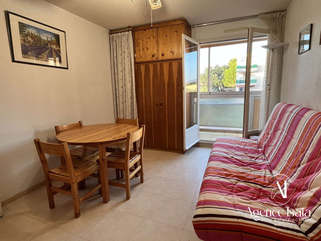 Appartement à BORMES-LES-MIMOSAS
