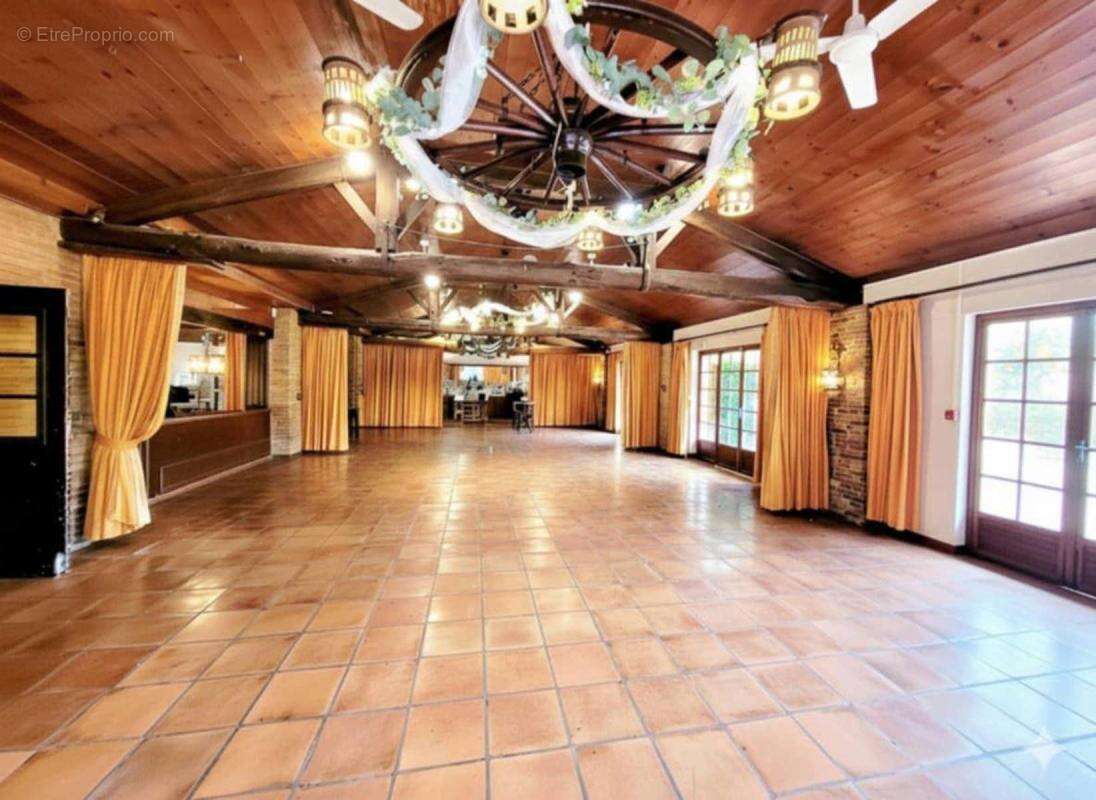 Maison à MONTAIGUT-SUR-SAVE