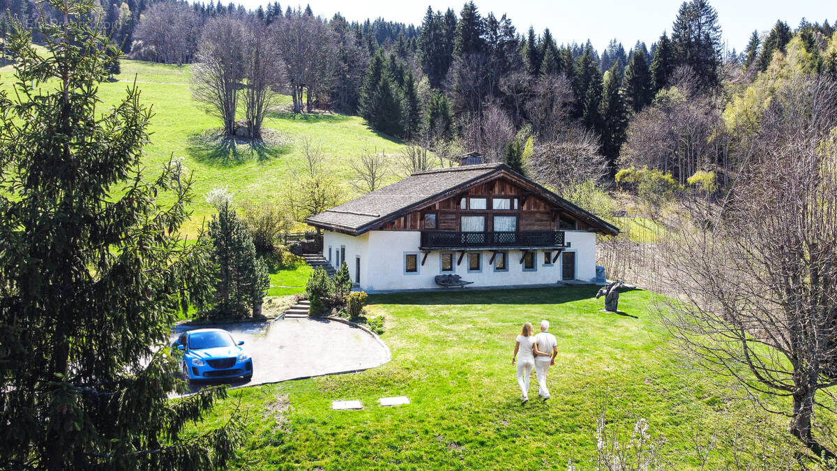 Maison à COMBLOUX