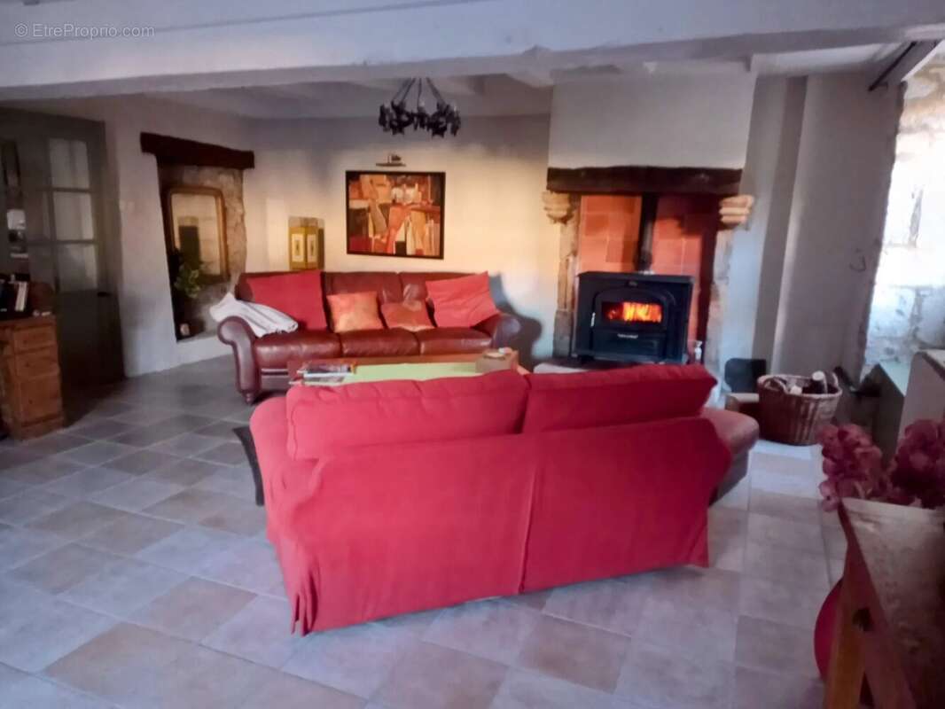 Maison à CHARROUX