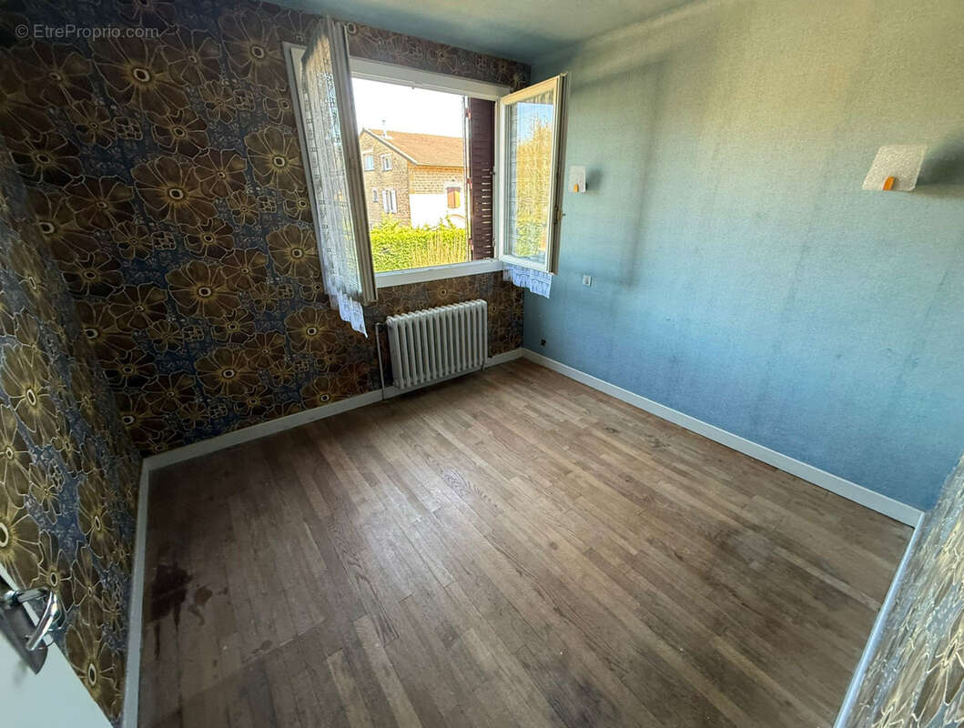 Maison à VILLEREVERSURE