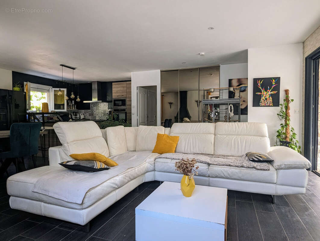 Maison à BAGNOLS-SUR-CEZE