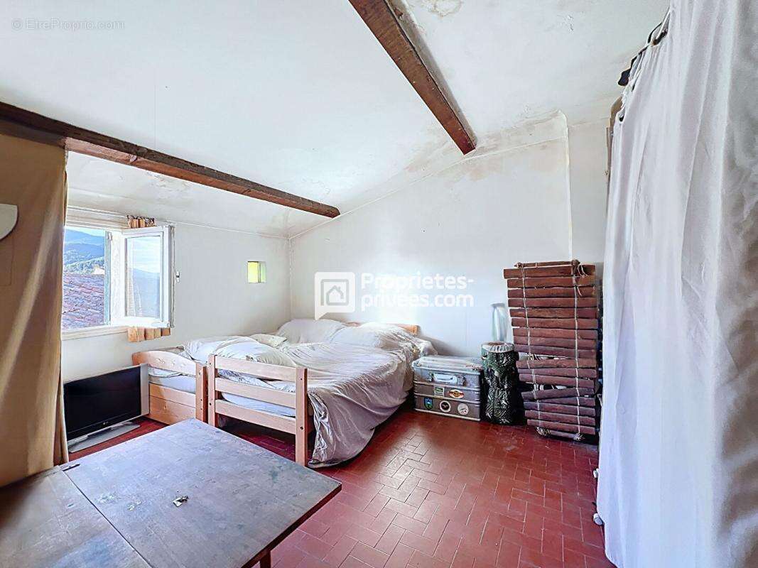 Appartement à FAYENCE