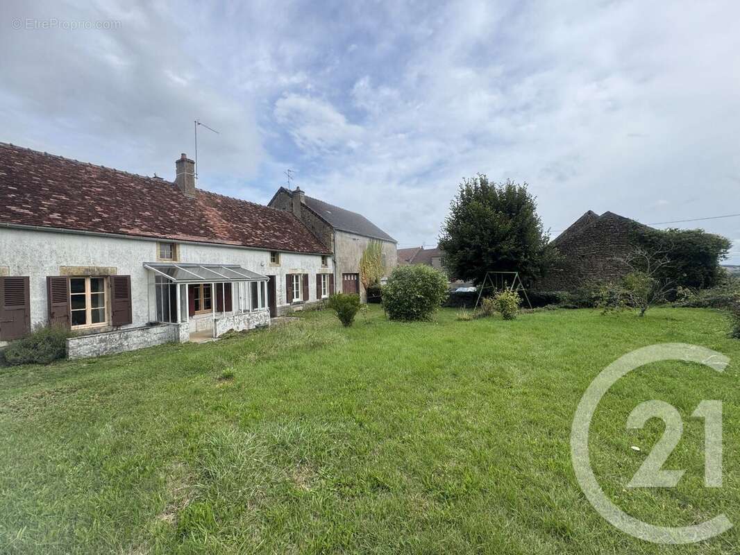 Maison 93 m² à Moraches  - photo 4