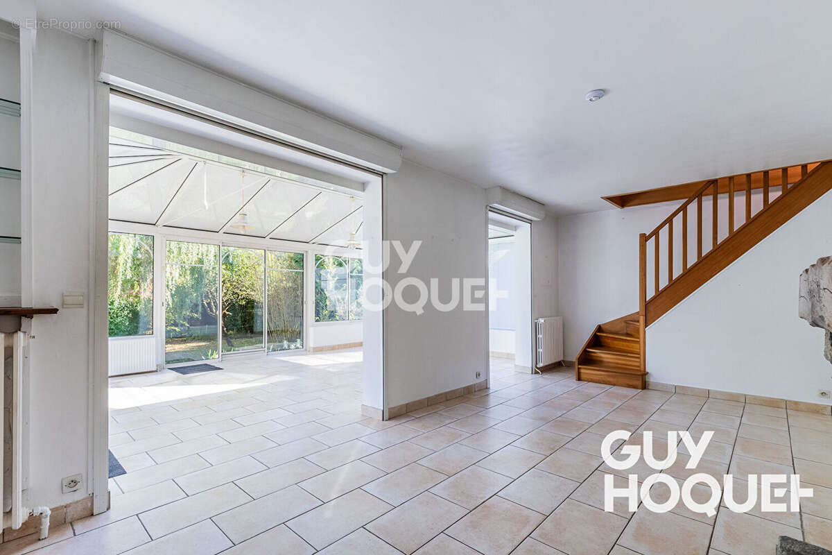 Maison à CHILLY-MAZARIN