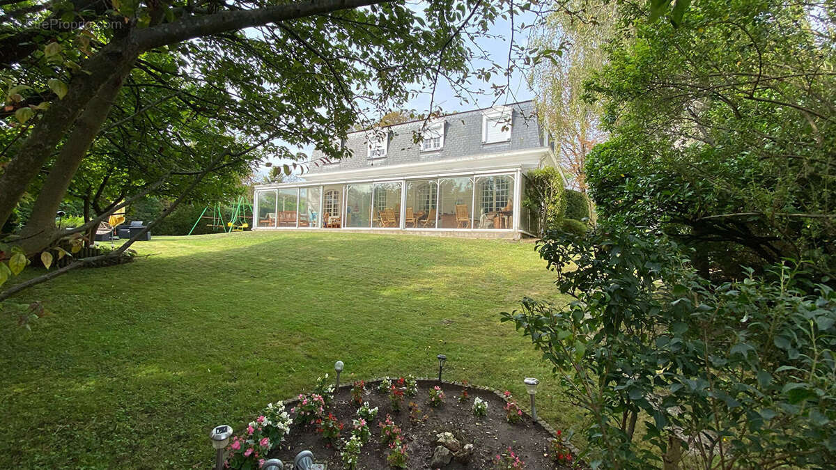 Maison à MAISONS-LAFFITTE